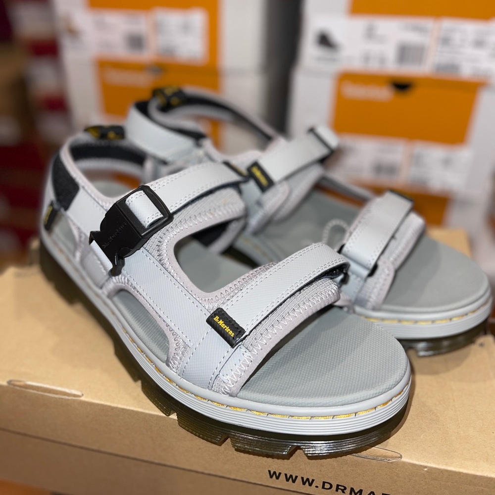 DR MARTENS FORSTER MID POLY RIPSTOP SANDALS - Picture 2 of 9
